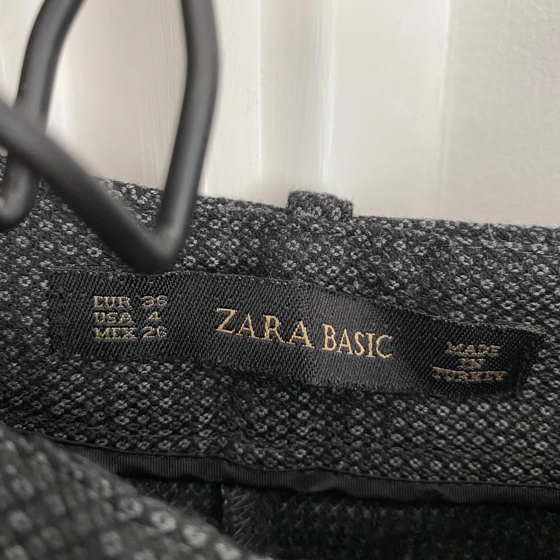 Kostymbyxa från zara - 90