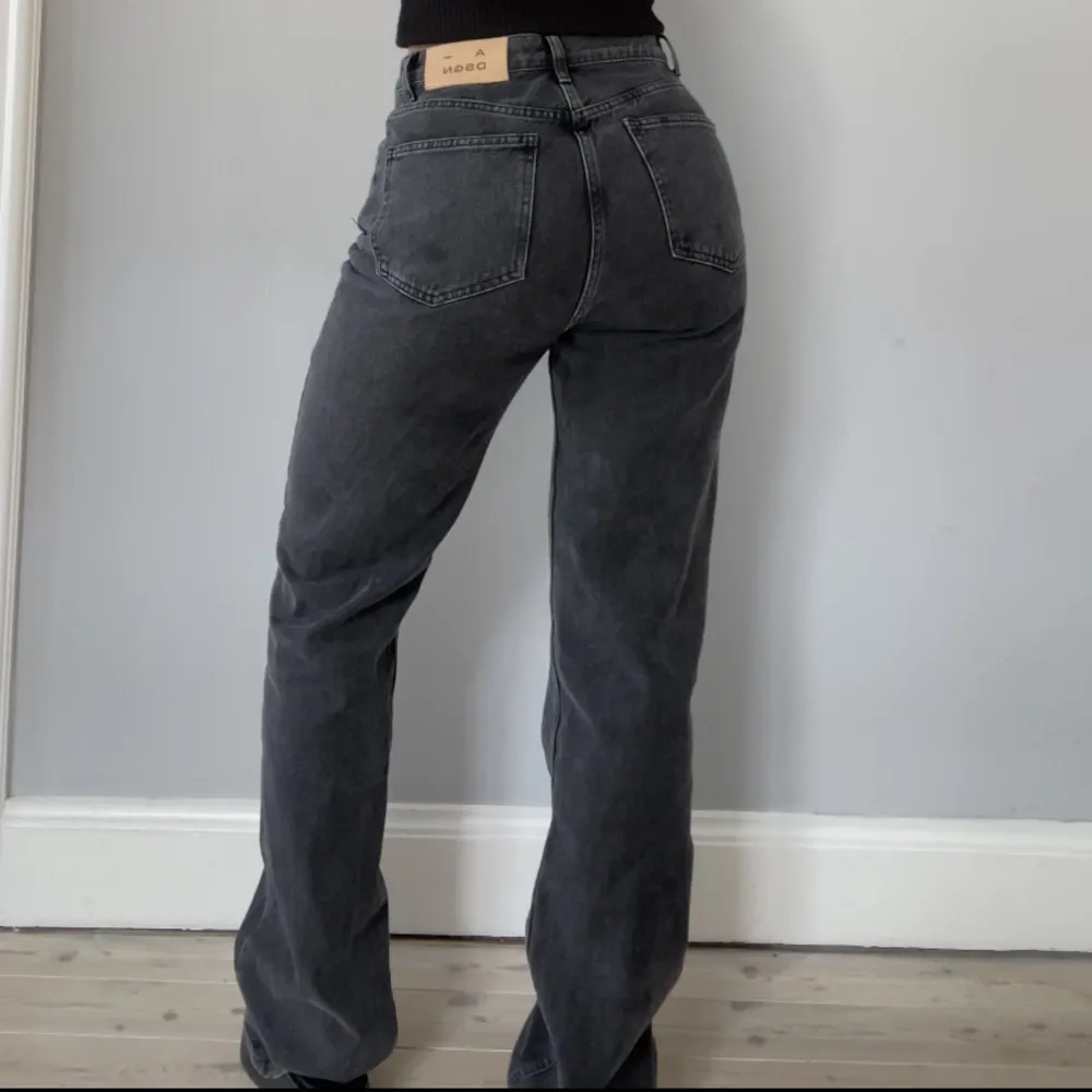 Adsgn jeans, storlek M, nypris 699:- använda ett fåtal gånger. Jeans & Byxor.