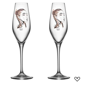 6st ”all about you” champagneglas  - Kosta Boda 6 st champagneglas i färgen orange(ljus) från ”all about you” serien. Helt oanvända, fortfarande i förpackningen!    Nypris 1347kr 