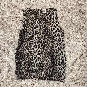 Leopard tröja - Lite stretchig 