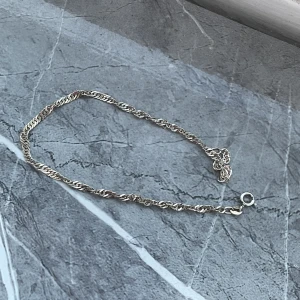 Silver Armband  - Äkta silver armband med stämning. I gott skick.