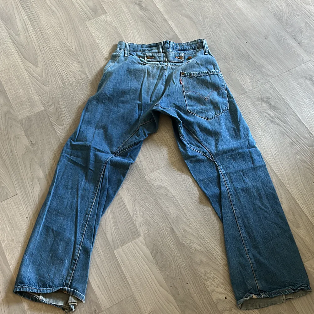 Snygga vintage Levis jeans, baggy fit, strl 30/31🤩. Jeans & Byxor.