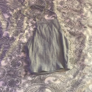 Grått linne - Grått linne aldrig använt storlek xs stor i storleken 