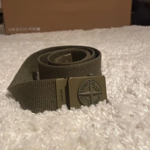 Stone island bälte - Det här bältet är i väldigt bra skicka  , ny pris:1200kr  Mitt pris:500kr