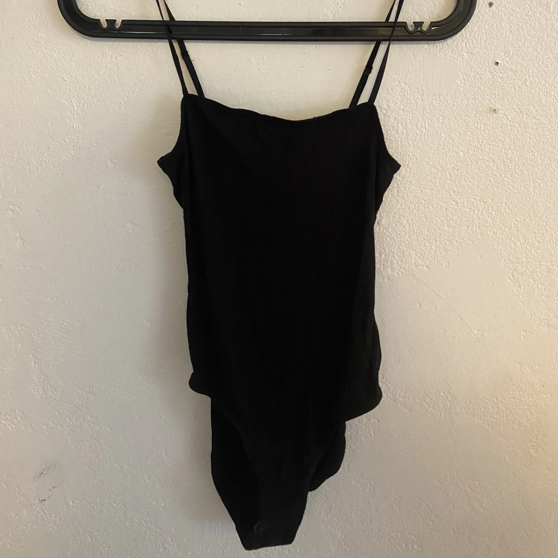 svart bodysuit  - 90