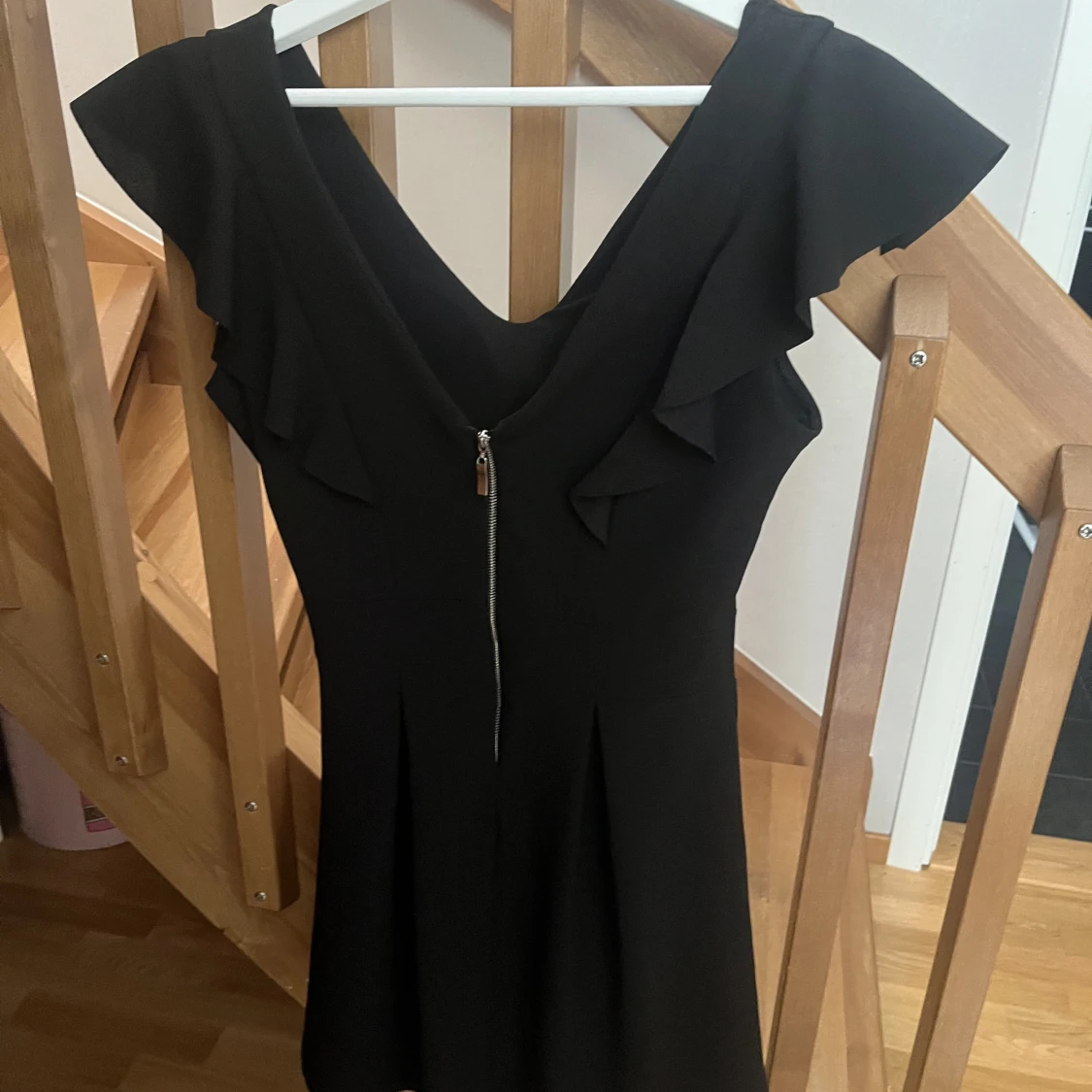 svart kort klänning - 90