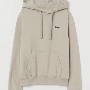 Beige hoodie  - Supersnygg och perfekt inför hösten!