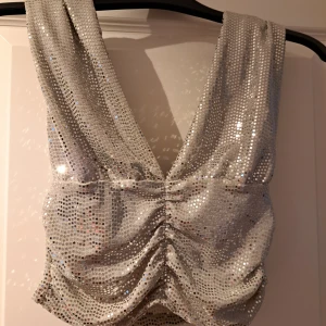 Topp - Aldrig använd! Väldigt fint, har aldrig kommit till användning för mig