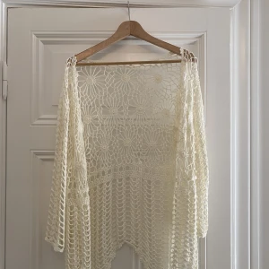 Kofta - Virkad kofta. Köpt utomlands