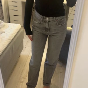 Jeans  - Säljer dessa fina jeans från Gina då jag har ett par andra liknande 