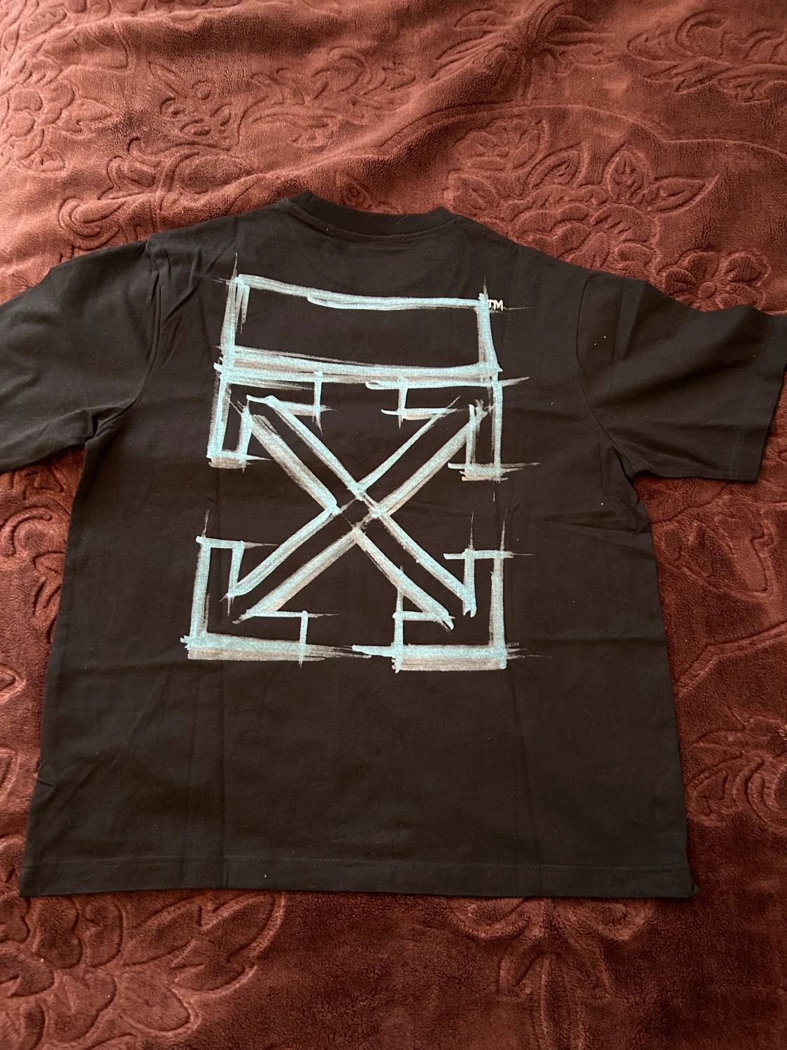 Off white t shirt