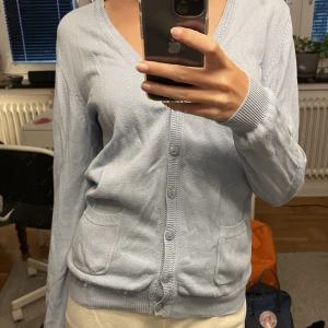 Kofta - Ljusblå kofta