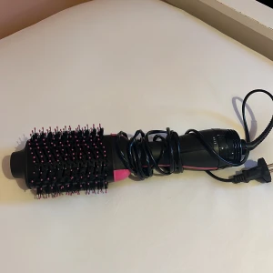 Revlon fönborste - Säljer min Revlon fönborste!