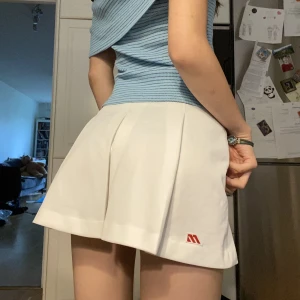 MINIKJOL - Söt tenniskjol! Nyskick!💕💕