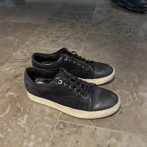 Lanvins skor - Säljer dessa snygga lanvin skor i storlek 43 uk 9.