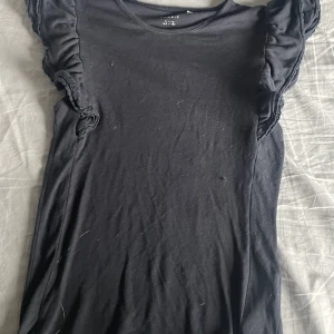 Topp - Fin linne med spets