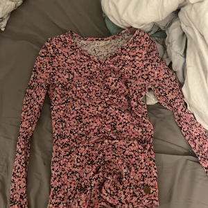 lång tröja - jätte fin. passar nt längre 