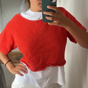 Cool topp - Så snygg topp som är snygg antingen över ett linne eller t shirt som här 😍