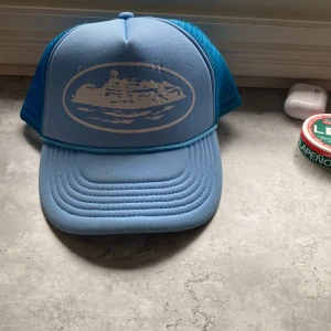 Corteiz keps ny - Säljer nu min corteiz keps eftersom den aldrig kommer till användning 