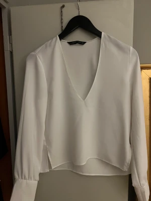 En söt topp  - En topp i från zara som aldrig kommit till användning då den var för stor för mig tyvärr. 