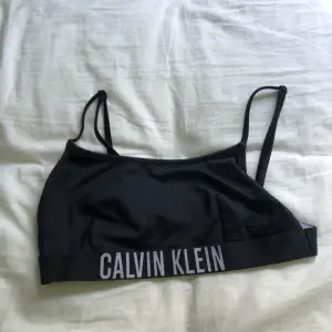 Säljer en Calvin Klein bh som inte kommer alls till användning, helt ny!