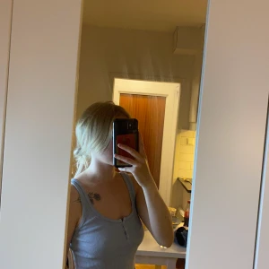 Blått Linne Brandy Melville - Ett blått linne från Brandy Melville