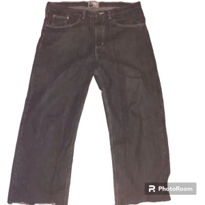 Your local dealer  - älskar dom här byxorna men inte riktigt min stil längre, äkta your local dealer byxor som är klippta för att passa mig som är 1,57 i längden, dom är storlek 36