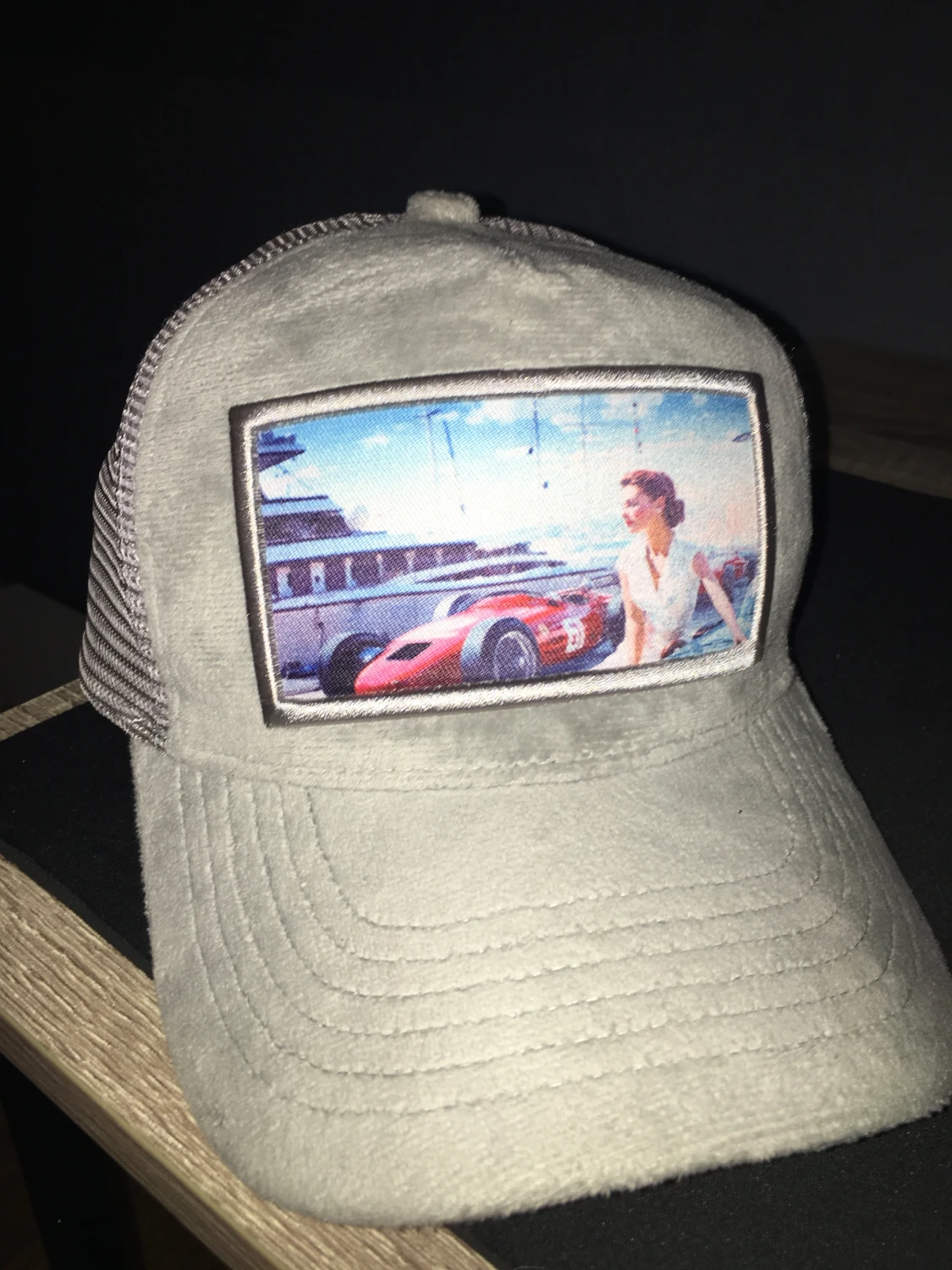 Revenite Monaco keps 