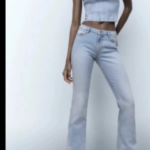 Zara lågmidjade jeans  - Hejj jag säljer mina dessa populära jeans från zara som nya❤️