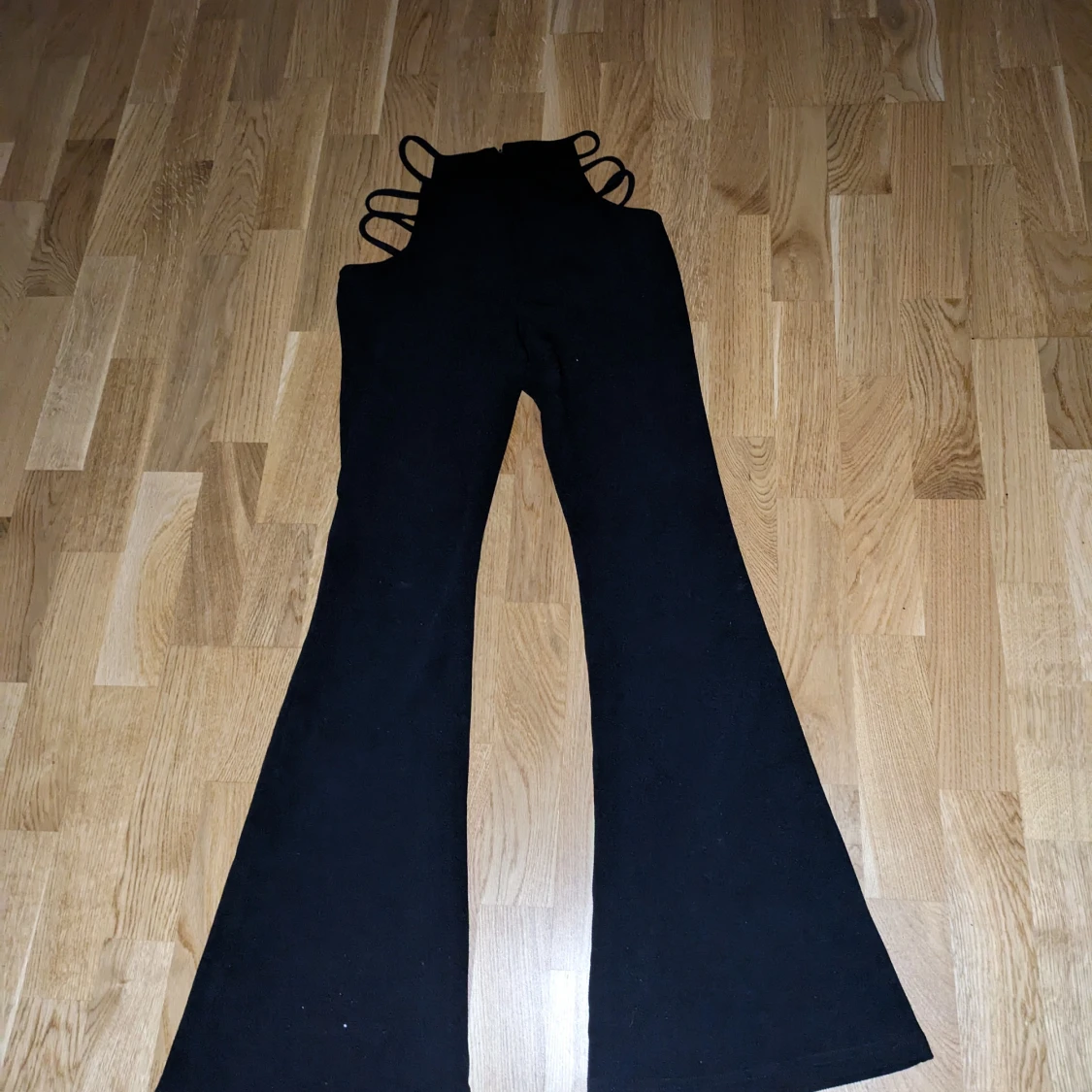 Trendiga svarta byxor - 90