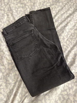 Weekday jeans  - Jättefina jeans från weekday. Aldrig använda i storlek 27/30. Modellen Lash 
