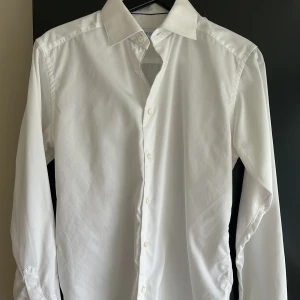 Eton  - Använd eton skjorta i slim 38 Bra skick 