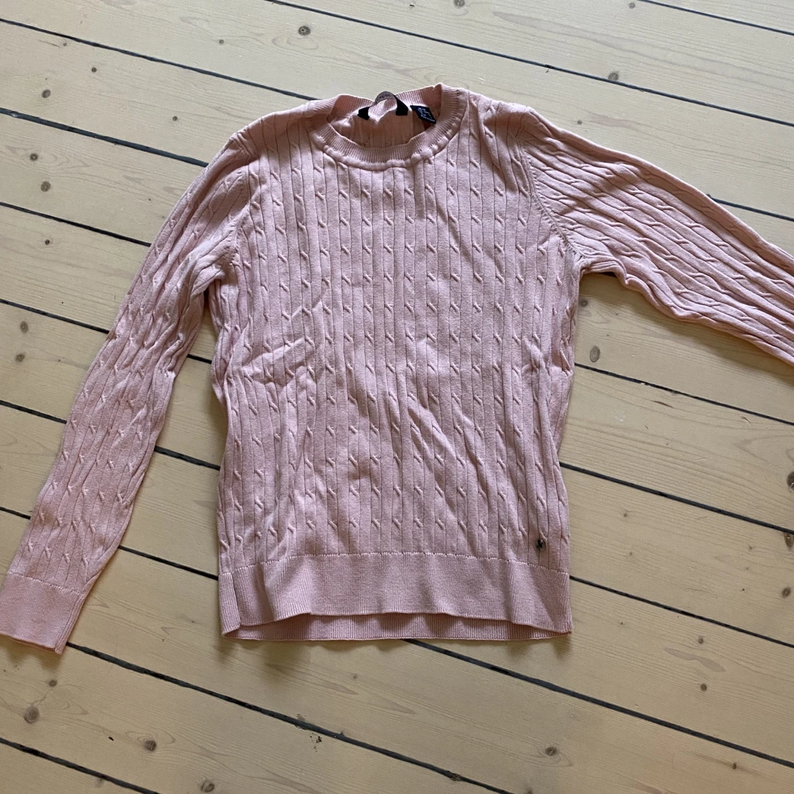 Kabelstickad tröja