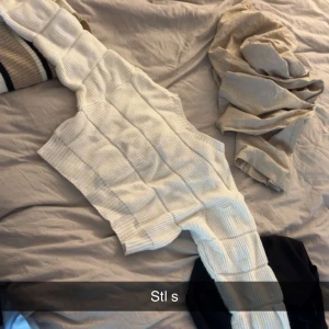 Tröja - Säljer tröja från shein i ny skick❤️