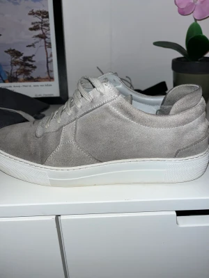 Arigato - Ett par fina Arigatos originalpris-2500