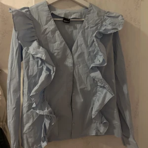 Blus - Helt oanvänd blus i storlek Xs.