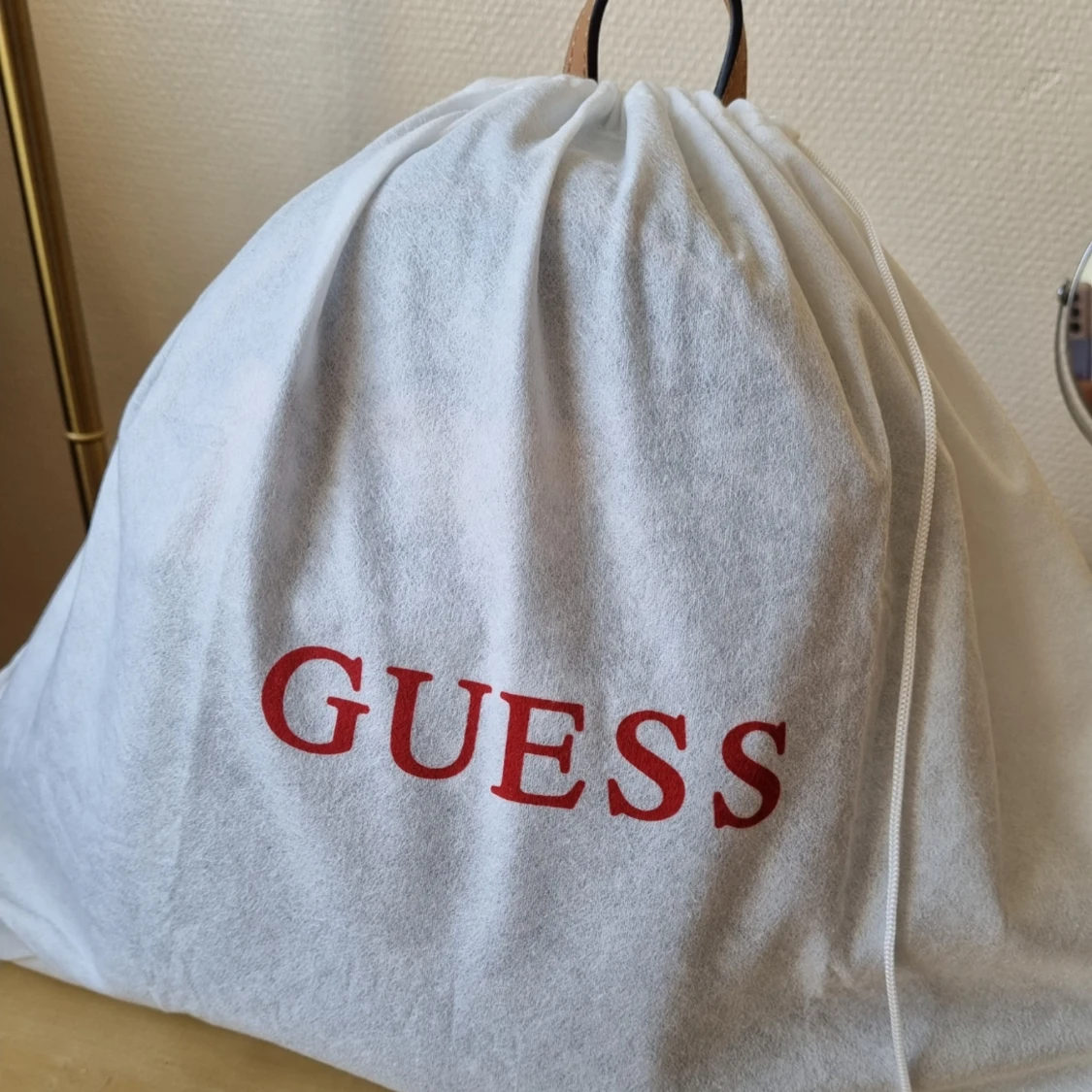 Guess väska - 91
