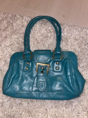 Supersnygg vintage väska😍😍 - Köptes second hand, aldrig använt den