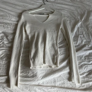 Topp - Vit tight ribbad topp från nakd, stl S, fint skick