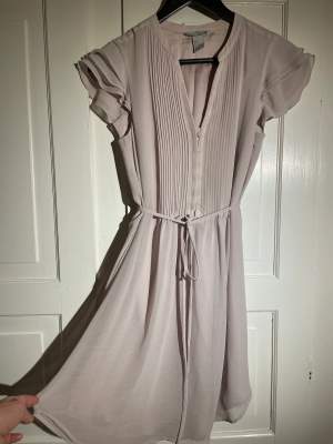 Fin klänning från H&M, stl 36