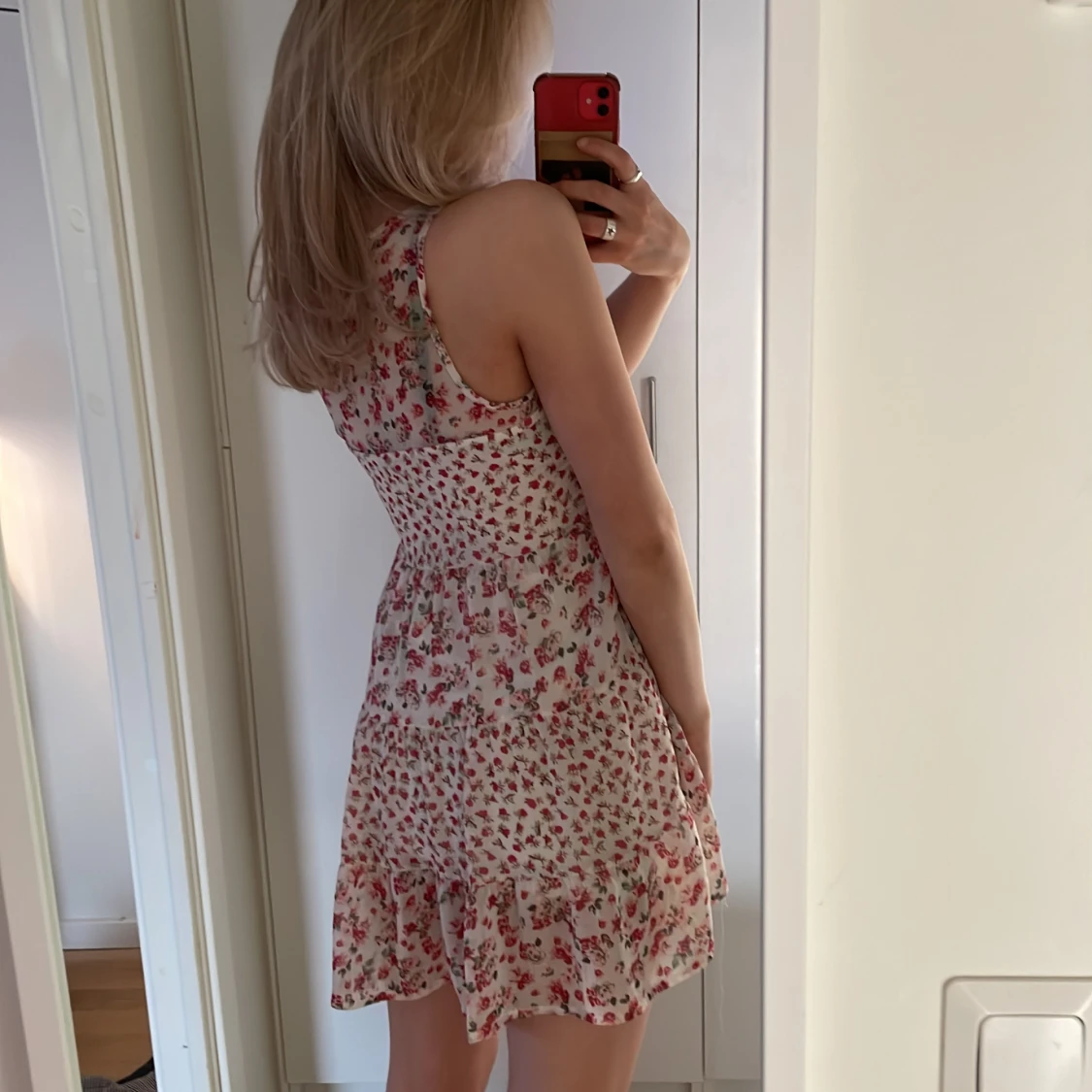 Blommig klänning - 91