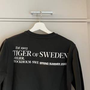 Tiger of Sweden sweater i jättefint skick. Inköpt för 900kr