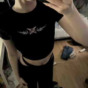 Topp - Söt topp i storlek S