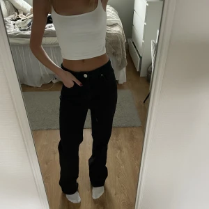 Jeans - Jeans från Madlady, går att ha både highwaist och midwaist 🤍 använt men bra skick!