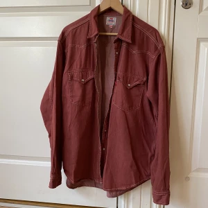 Vintage Levis Skjorta - Sjukt snygg vintage Levis skjorta i princip nyskick. Strl XL