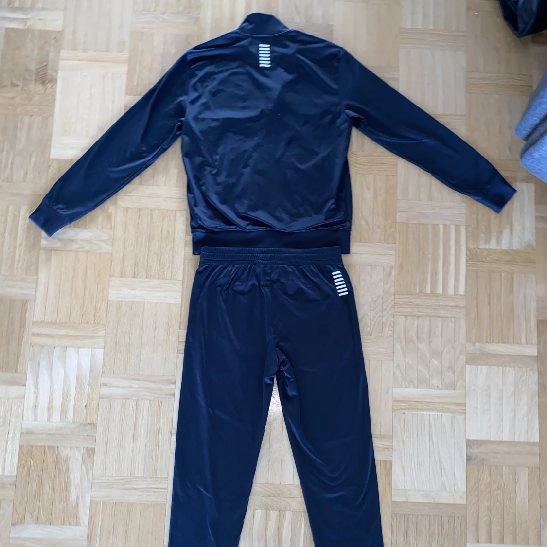 Emporio Armani tracksuit  - 90