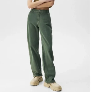 Carpenter jeans- straight legs  - Följ profilen och få 5% i rabatt   Produktens skick: mycket god   Storlek: 34  Passform: raka ben   För mer info, kontakta mig 😀