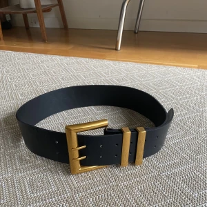 Chunky skärp - Skärp, vet inte från vilket märke. Men känns lyxigt