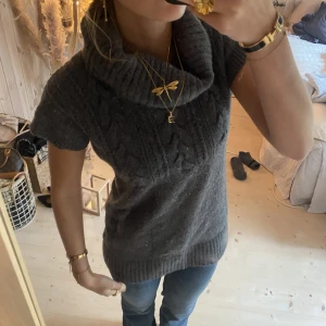 Stickad tröja - SUPER snygg, tryck gärna köp nu💓💓bra kvalitet 