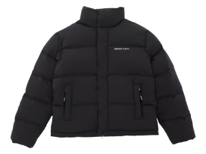 Arigato puffer jacket  - Tja säljer nu min vinter jacka då jag ska köpa en ny, storleken är L men passar även M.  Hör av dig om du är intresserad och vill ha fler bilder.  Priset på denna sköning är cirka 5 tusen ny, mitt pris är inte hugget i sten. 